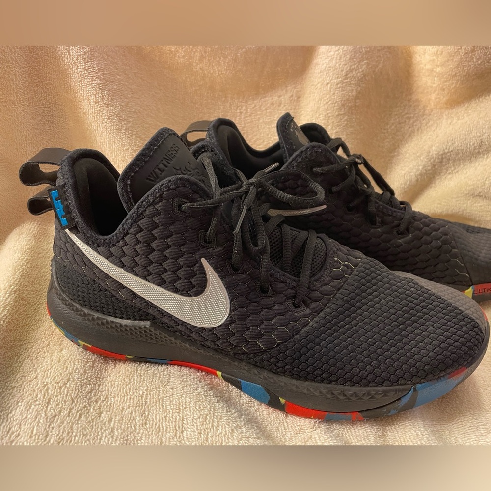 nike lebron james witness iii